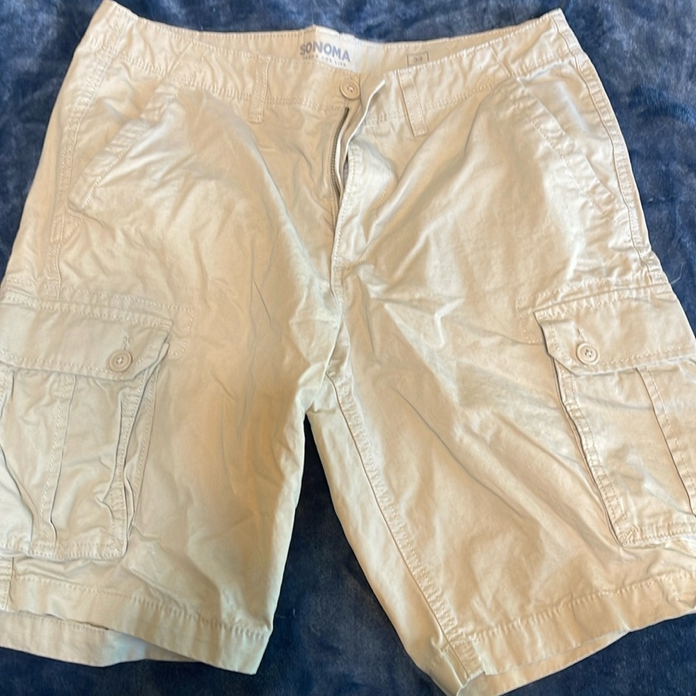 Men’s cargo shorts